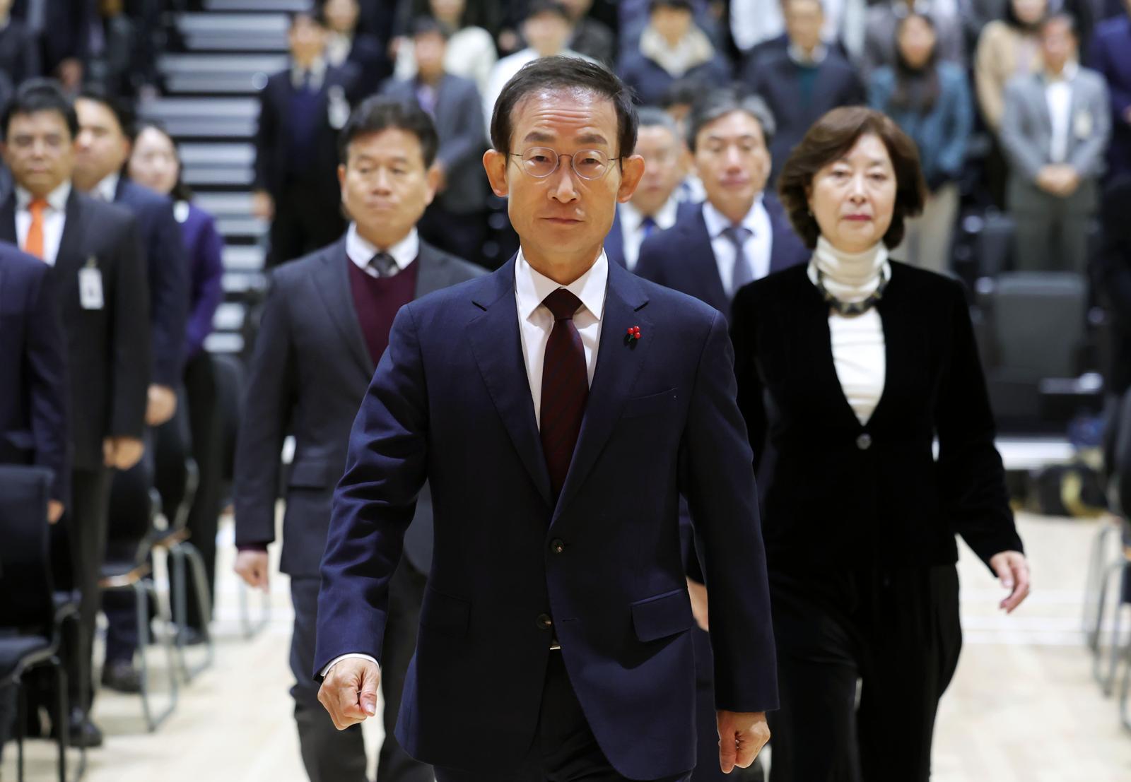 김호철 감사원장이 2일 서울 종로구 감사원 제1별관에서 열린 취임식에 참석하고 있다. 2026.01.02. 뉴시스