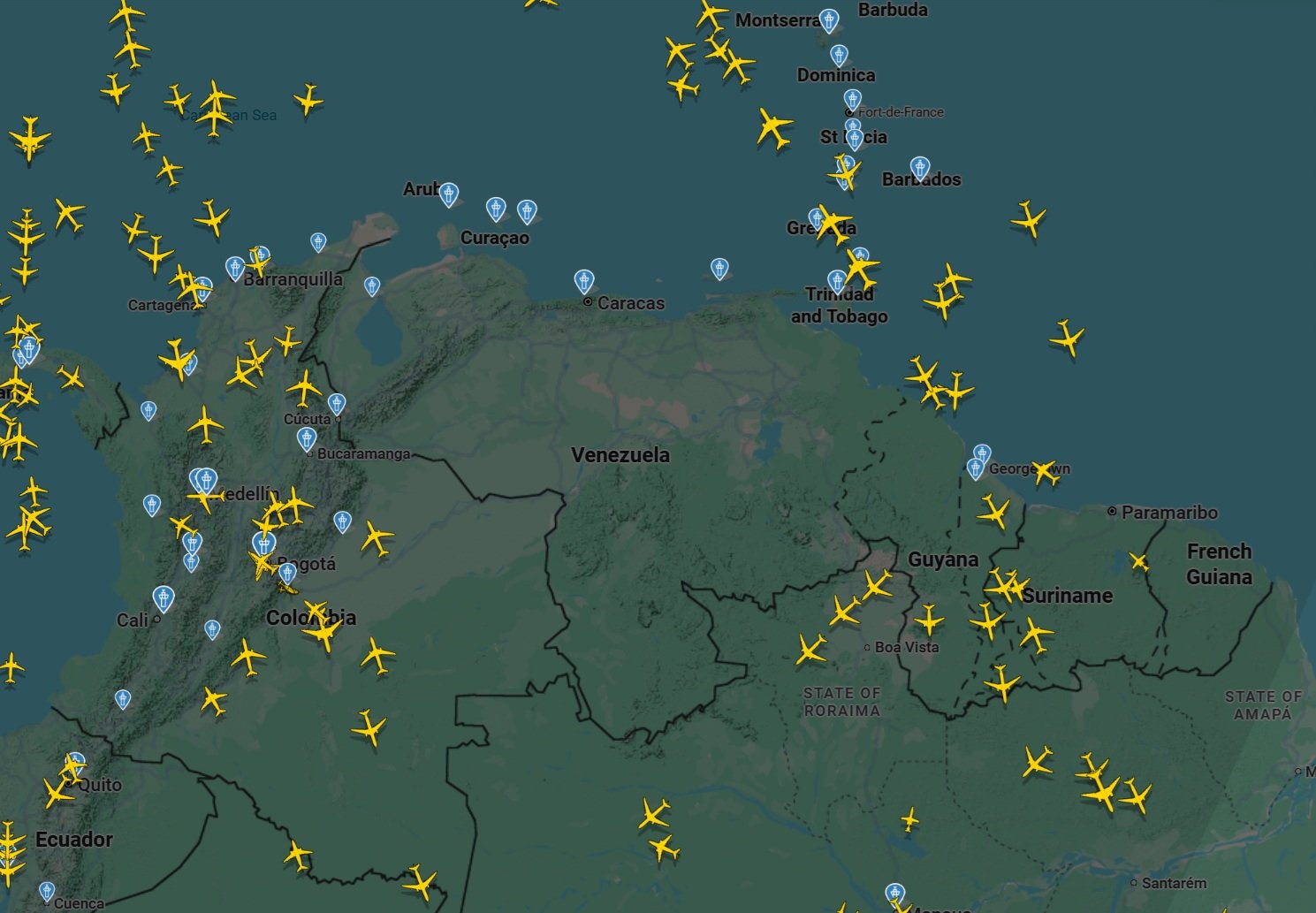 항공기 경로 추적 사이트 ‘플라이트레이더24(Flightradar24)’에서 확인한 미국 국적 항공기가 베네수엘라 영공을 통과하거나 운항하고 있지 않는 모습. 플라이트레이더24 캡처
