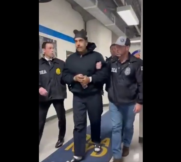 마약단속국(DEA) 뉴욕지부에 연행되는 니콜라스 마두로 베네수엘라 대통령. 뉴시스