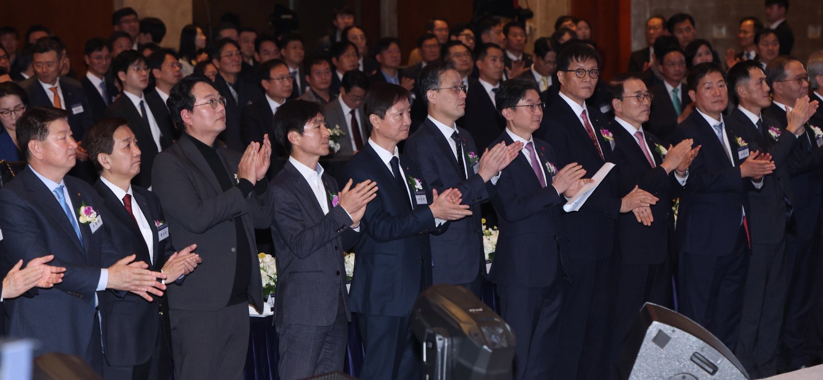 이창용 “환율, 펀더멘털과 괴리…유관기관과 긴밀한 협력 필요”