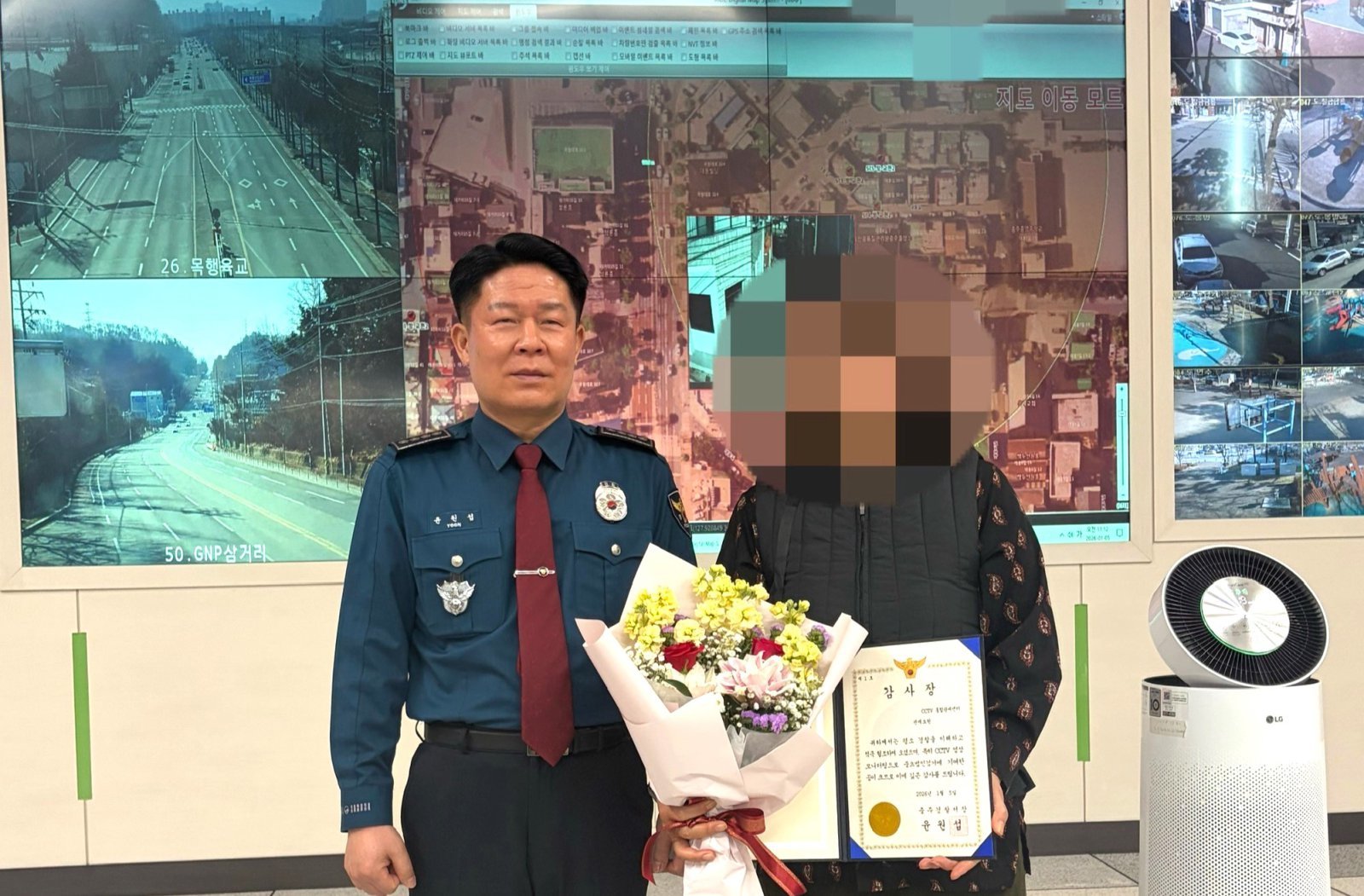 ‘CCTV’에 딱 걸린 40대 차량털이범…관제요원은 ‘감사장’