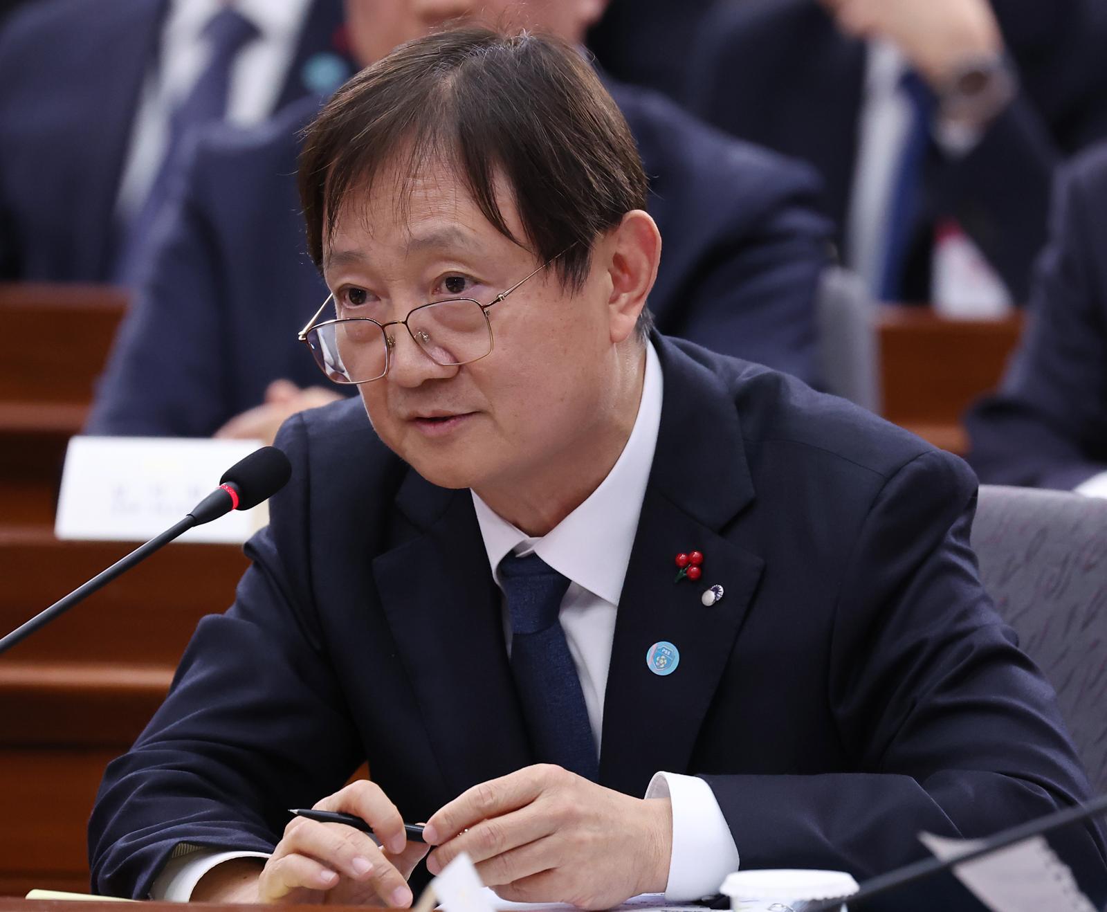 이찬진 금융감독원장이 19일 서울 종로구 정부서울청사 별관에서 열린 금융위원회·공정거래위원회 업무보고에서 발언하고 있다. 2025.12.19. 대통령실통신사진기자단