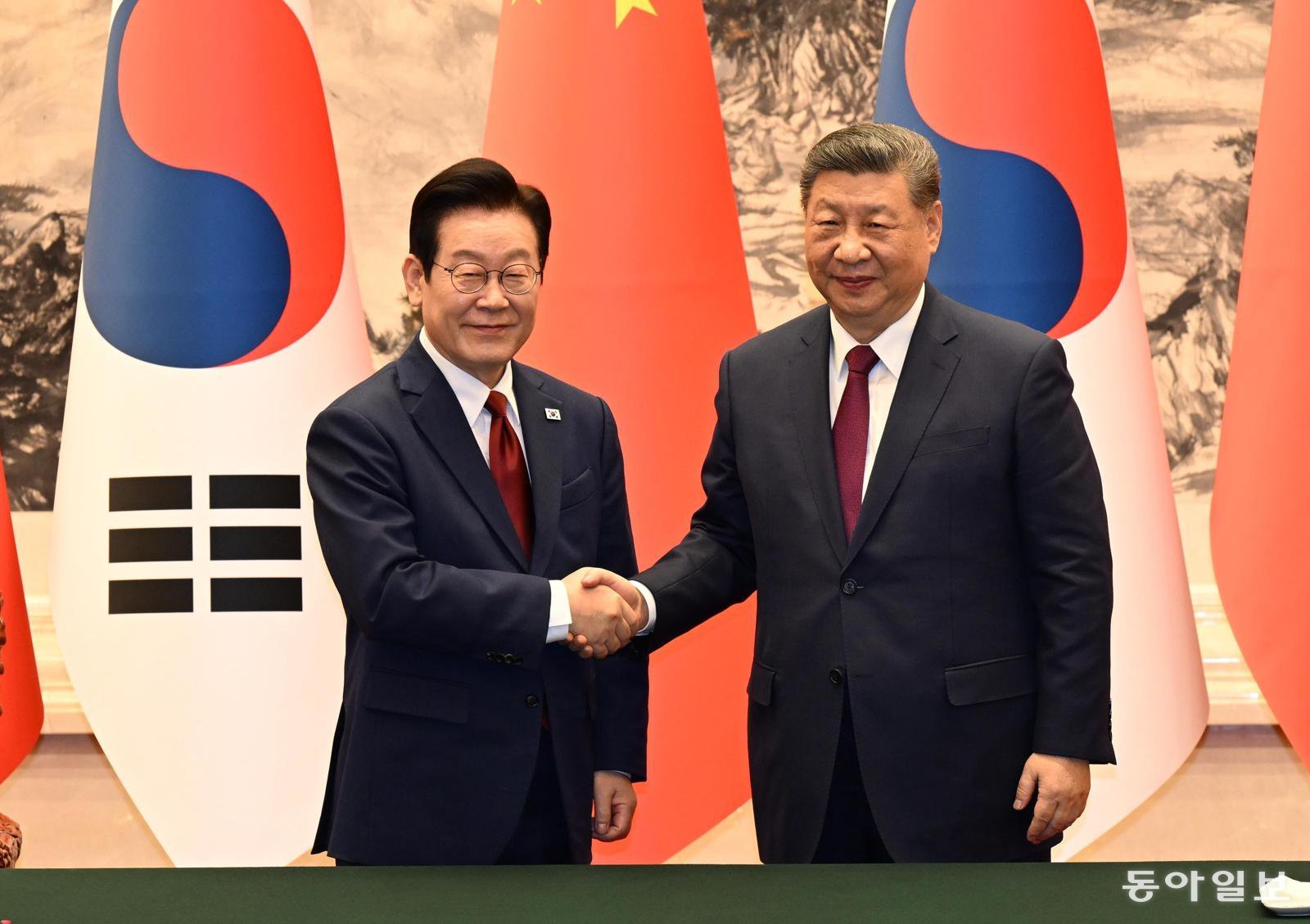 李 “한중관계 새국면” 習 “역사의 올바른 편 서야”