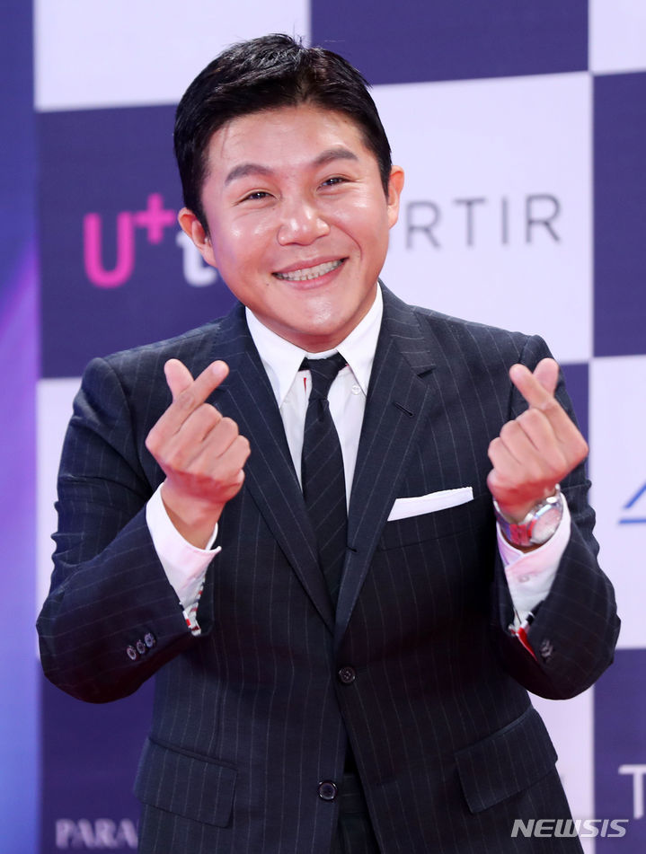 조세호의 넷플릭스 예능 복귀 소식이 전해지자 과거 의혹을 제기했던 폭로자가 다시 반응을 보이며 논란이 재점화되고 있다. 2024.07.19 인천=뉴시스