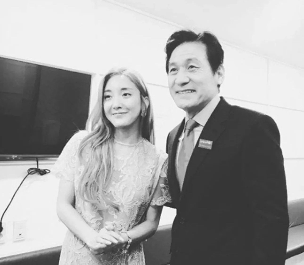 그룹 S.E.S. 바다가 배우 안성기 별세 소식에 추모 글을 남겼다. 따뜻한 말과 국수 한 그릇으로 기억된 선배의 모습을 전했다. ⓒ뉴시스