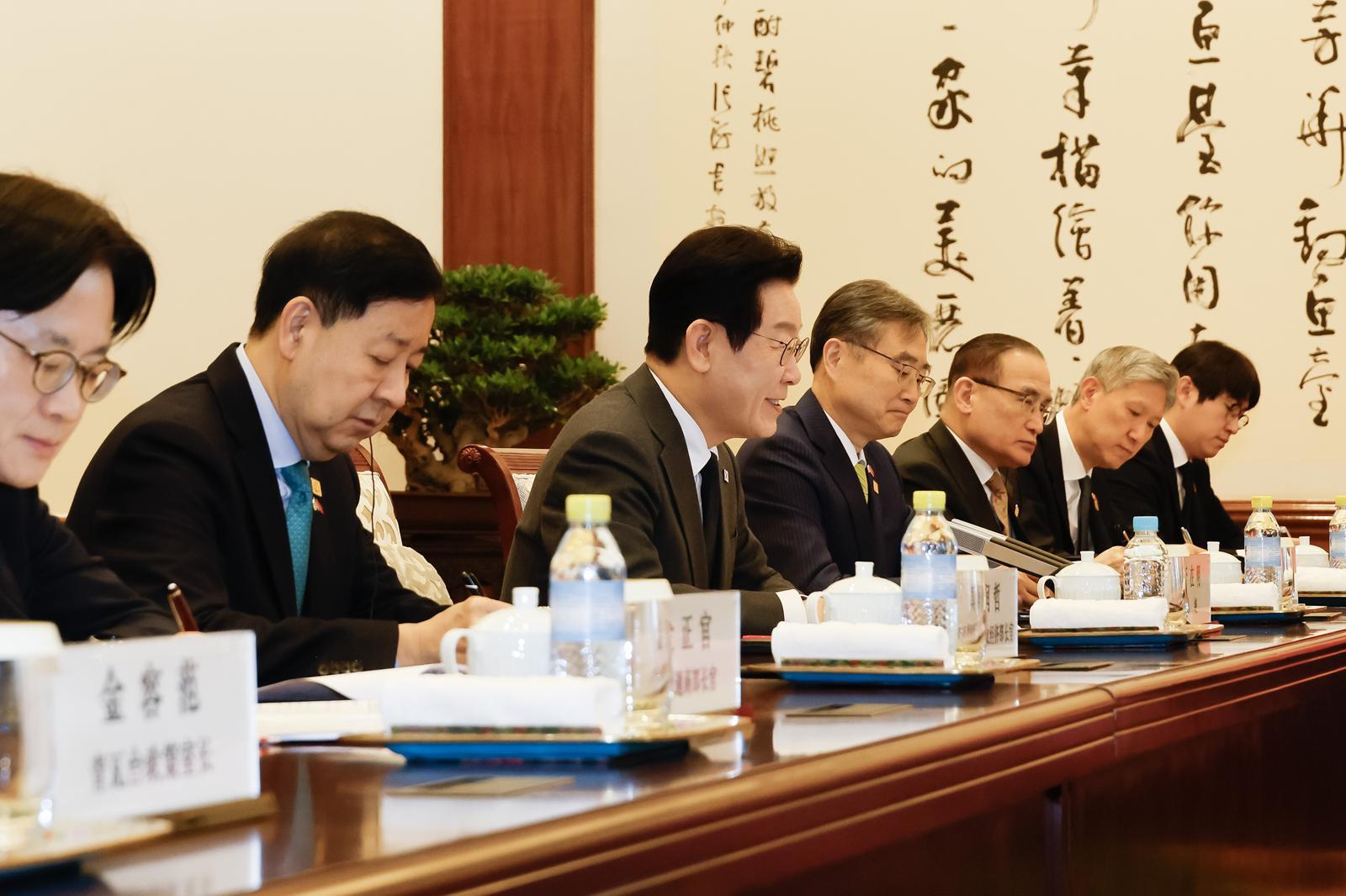 중국 국빈 방문 사흘째인 이재명 대통령이 6일(현지시간) 베이징 조어대에서 열린 리창 국무원 총리와 접견에서 발언하고 있다. 2026.1.6 청와대사진기자단