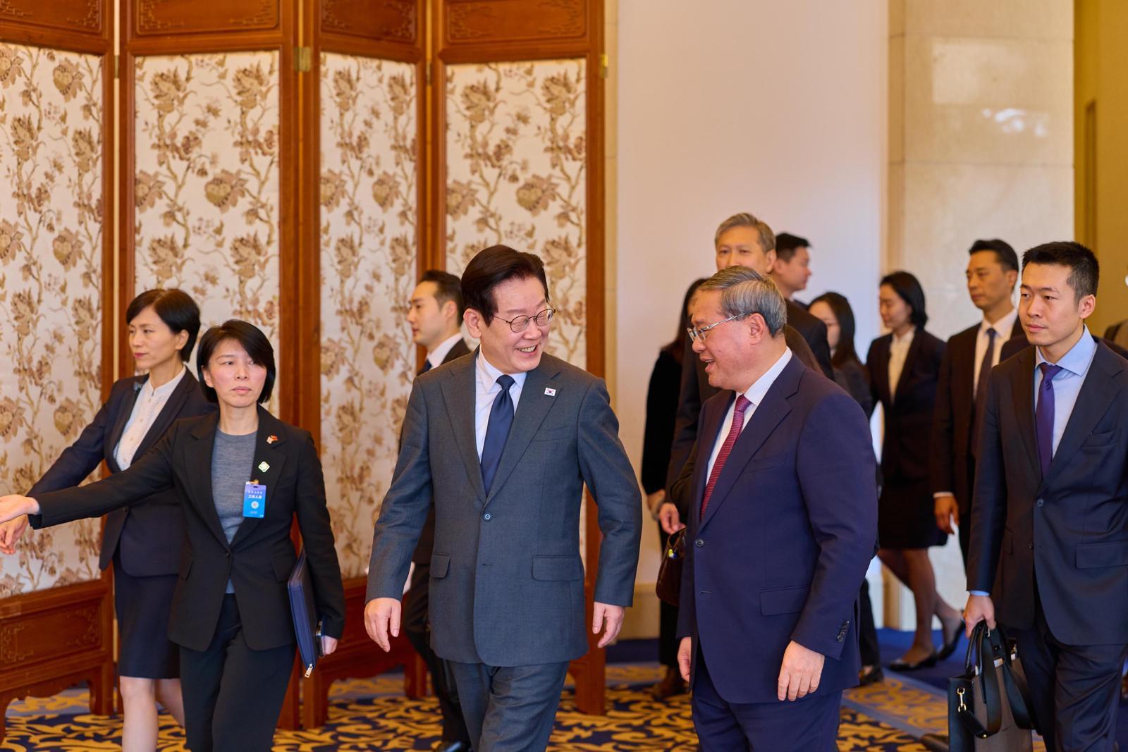 中리창 3번째 만난 李 “가까운 친구로 느껴져…실용-상생의 길 가자”