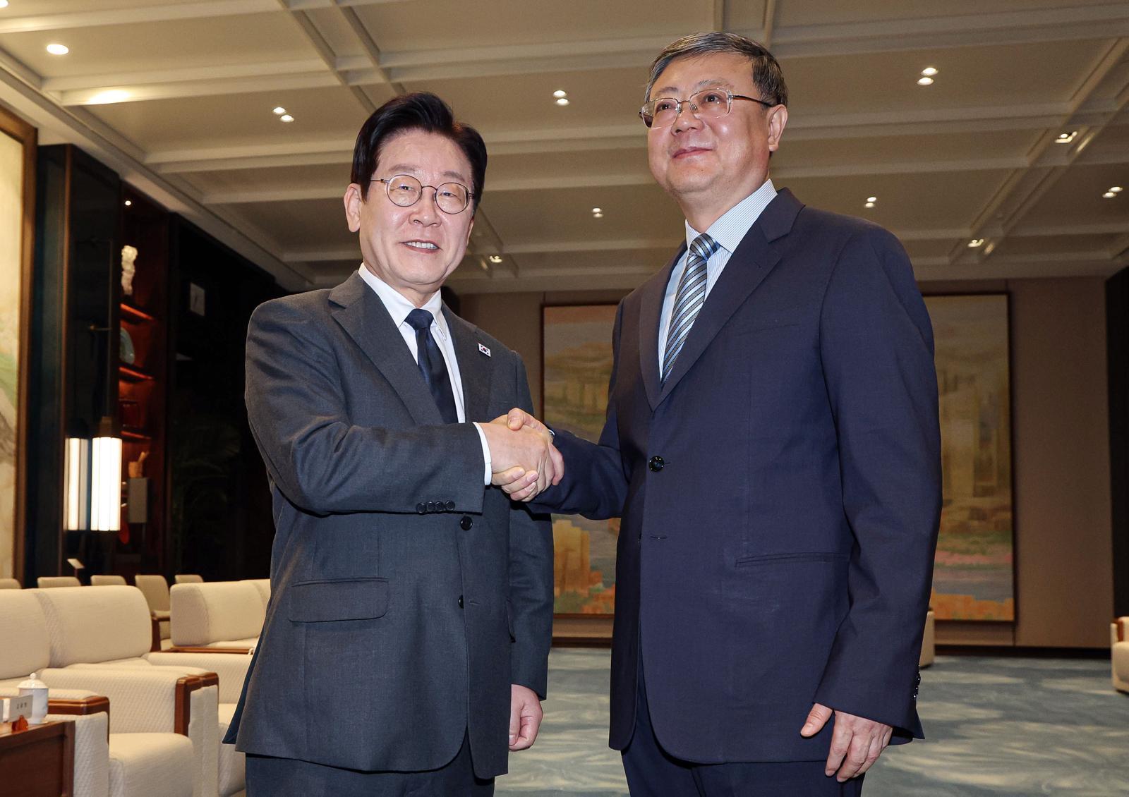 李대통령, 상하이 당서기 만나 “미세먼지 고민 덜어…매우 감사”