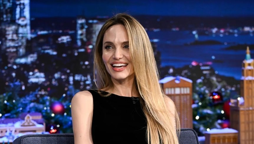 안젤리나 졸리가 LA 저택을 매물로 내놓으며 자녀들이 성인이 되는 2026년 캄보디아와 유럽으로의 이주 계획을 본격화했다.  ⓒ뉴시스