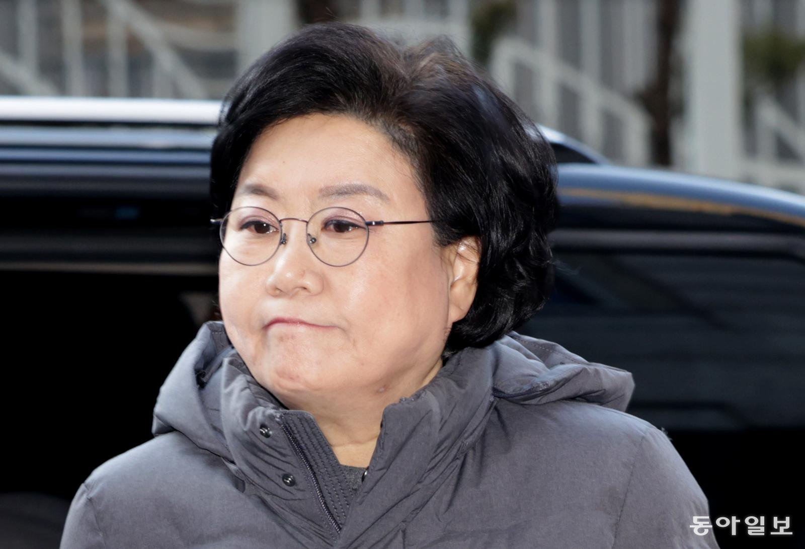 이혜훈 세 아들, 취업전 친척회사 주식 10억씩 증여받아