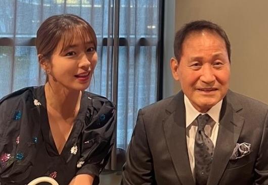 이민정과 故안성기. 이민정 SNS