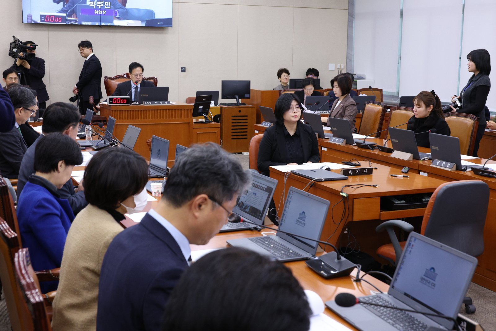 정은경 보건복지부 장관이 7일 서울 여의도 국회에서 열린 보건복지위원회 전체회의에서 발언하고 있다. 2026.1.7 뉴스1