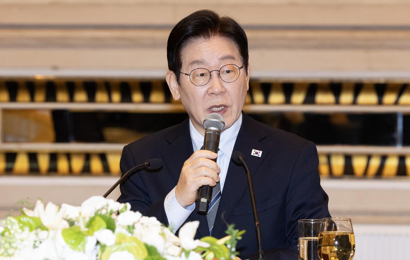 李대통령 “서해구조물, 중국이 옮기게 될 것”