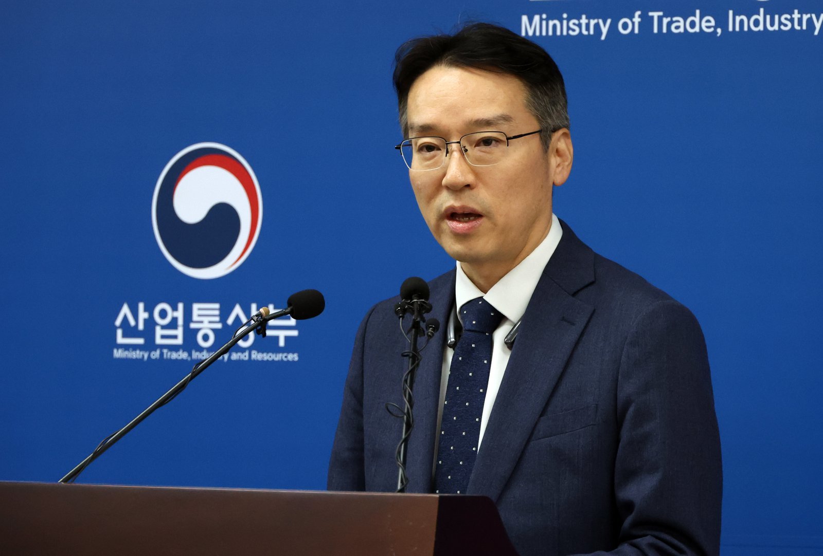 남명우 산업통상부 투자정책관 전담 직무대리가 7일 세종시 정부세종청사에서 2025년 외국인 직접투자(신고기준)가 전년대비 4.3% 증가한 360억5000만 달러로 역대 최대 실적을 기록했다고 밝히고 있다. 2026.01.07. 뉴시스