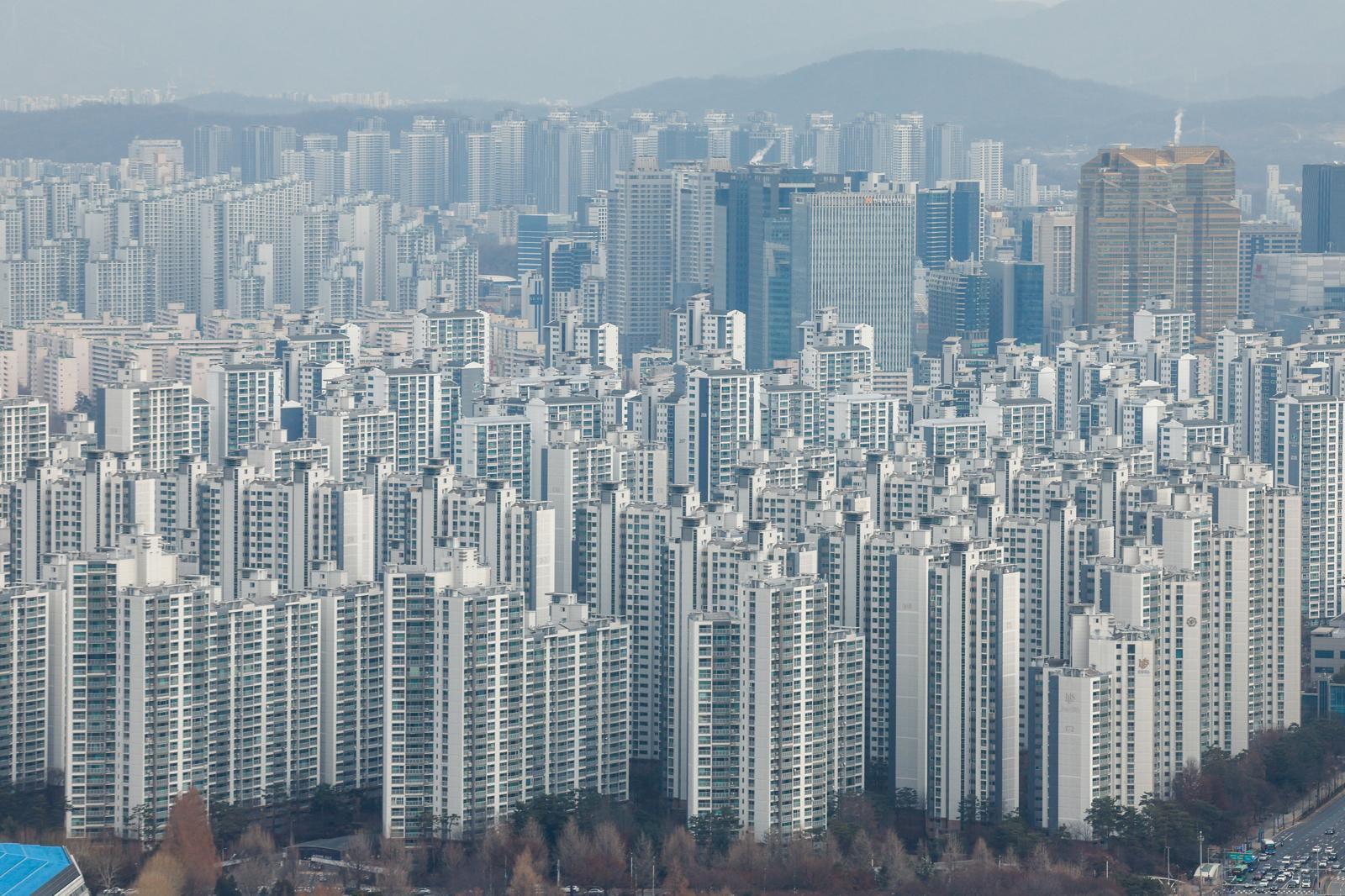 서울 강남구 트레이드타워에서 바라본 도심 아파트 단지. 뉴스1