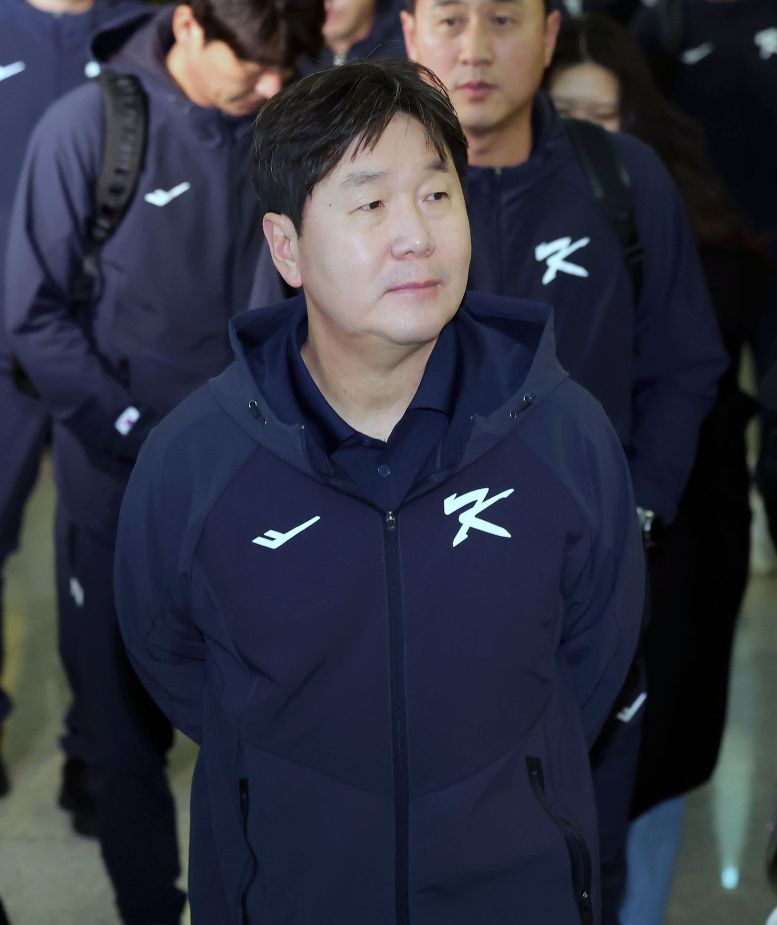 ㅌ 류지현 대한민국 야구국가대표팀 감독이 9일 미국령 사이판에서 열리는 2026 월드베이스볼클래식(WBC) 1차 캠프 전지훈련에 참가하기 위해 인천국제공항 제1터미널에 도착하고 있다. 2026.01.09. [서울=뉴시스]