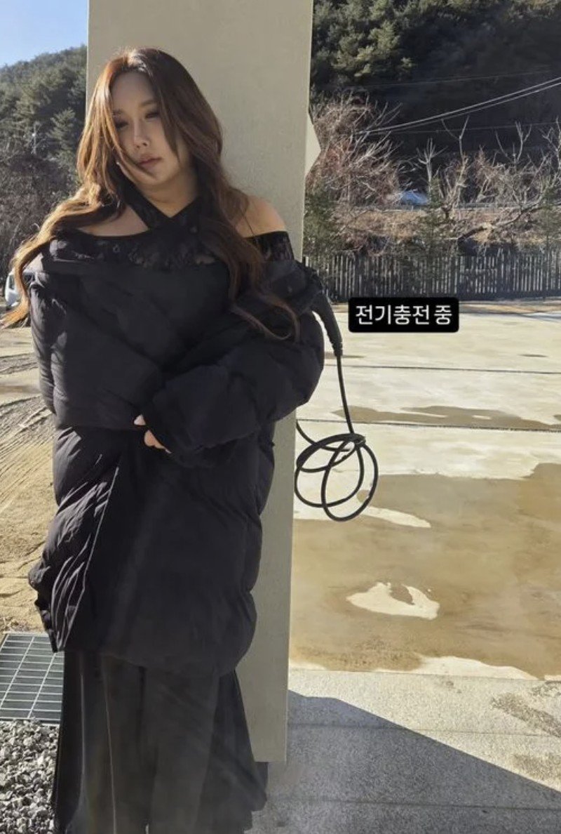 개그우먼 풍자가 체중 감량 이후 한층 달라진 근황을 공개했다. 또렷해진 이목구비와 분위기 변화가 소셜미디어에서 주목받고 있다. ⓒ뉴시스