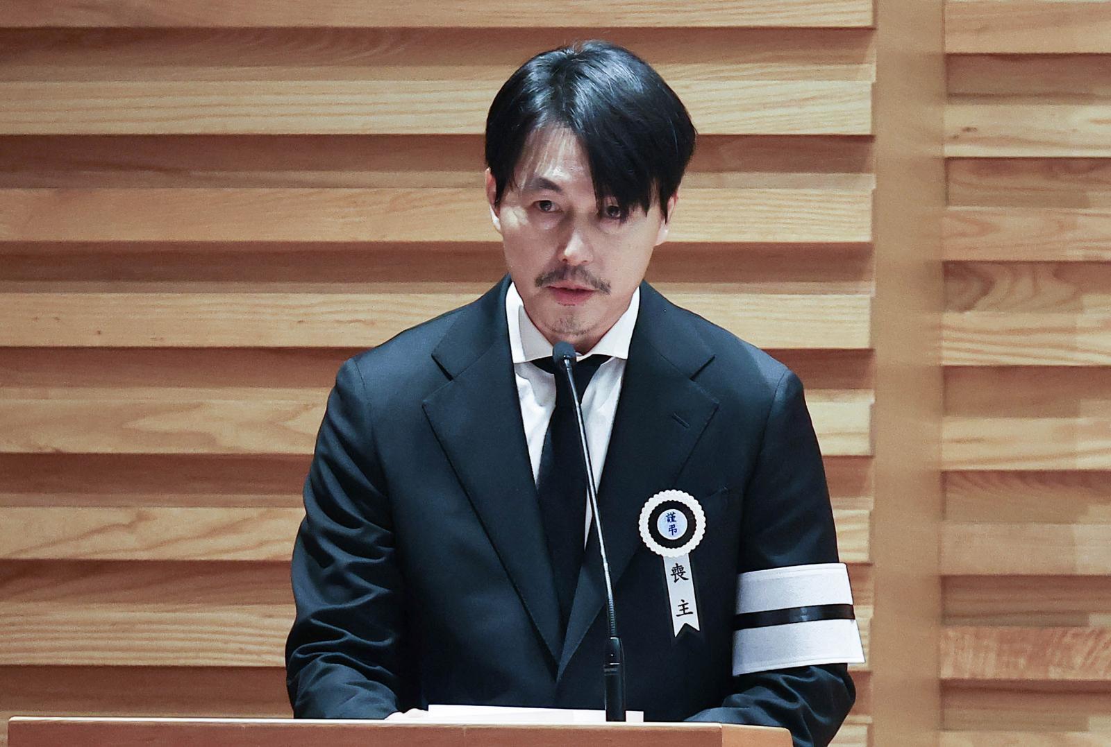 9일 오전 서울 중구 명동성당에서 열린 故 안성기 영결식에서 배우 정우성이 추도사를 하고 있다. 사진공동취재