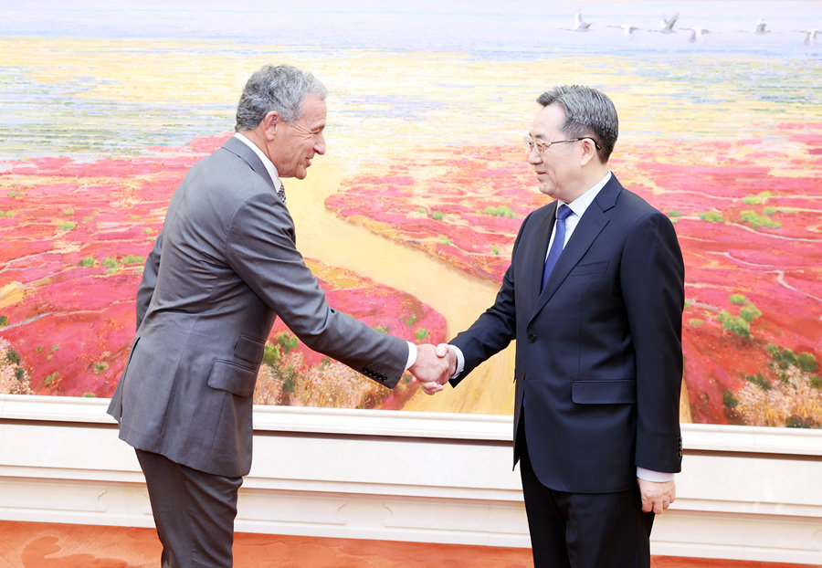 中부총리, 美디즈니 CEO 만나 “중국 발전할수록 각계 이익”