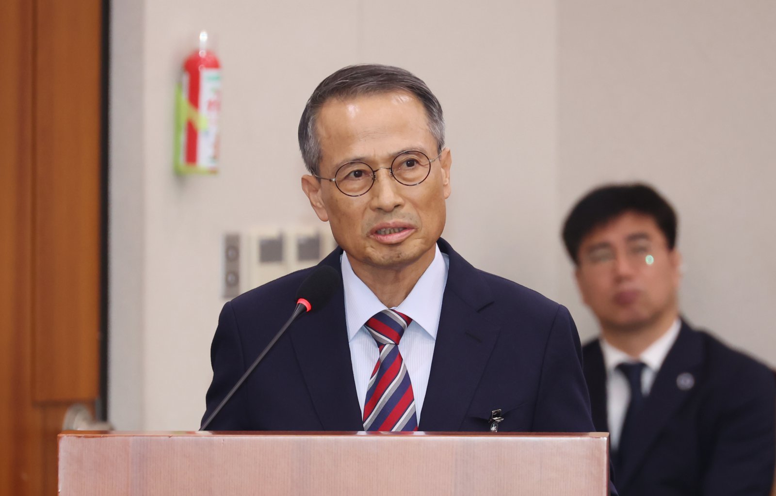 [서울=뉴시스] 김규현 전 국정원장이 22일 서울 여의도 국회에서 열린 법제사법위원회의 검찰개혁 입법청문회에서 의원 질의에 답하고 있다. 2025.09.22