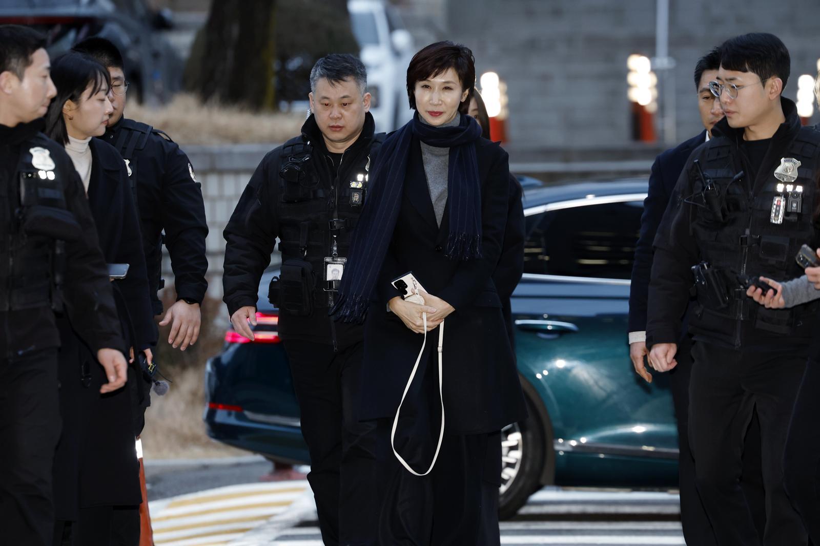 노소영 아트센터 나비 관장이 9일 오후 서울시 서초구 서초동 서울고등법원에서 열린 재산분할 소송 파기환송심 첫 변론기일에 참석하고 있다. 2026.1.9/뉴스1