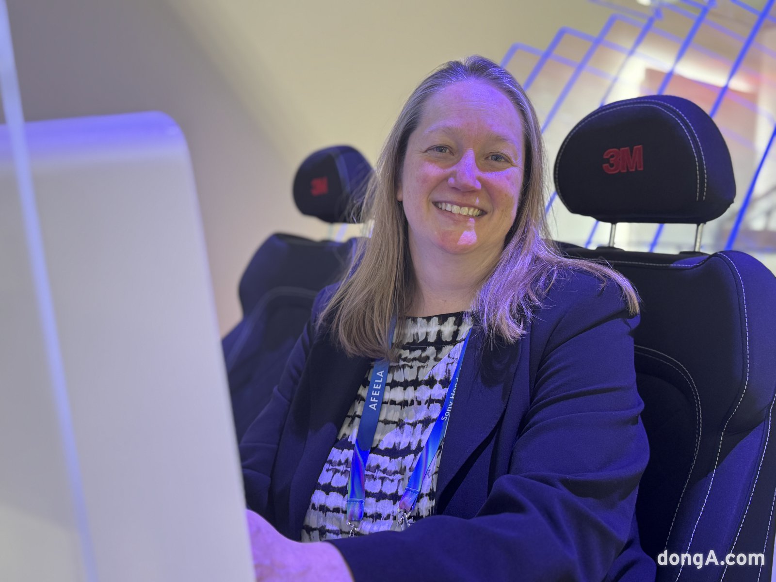 에이미 맥러플린 3M 첨단 소재 및 모빌리티 제품 플랫폼 총괄 사장이 6일(현지시간) CES가 열린 미국 라스베이거스 컨벤션센터 3M 부스에서 본보와 인터뷰를 진행하고 있다. 정진수 기자  