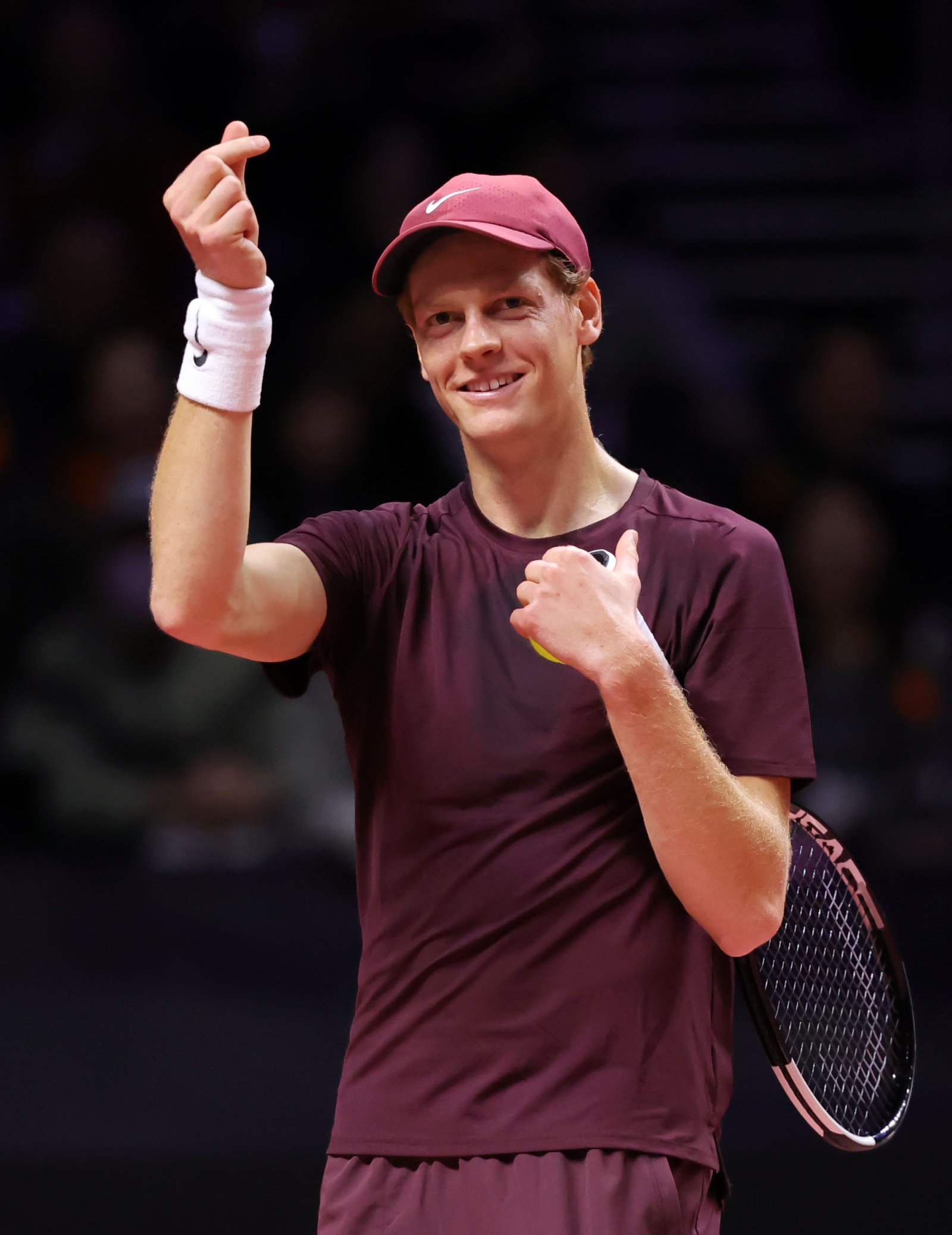 얀니크 신네르가 9일 오후 인천 중구 인스파이어 아레나에서 열린 ‘현대카드 슈퍼매치 14’에서 팬들에게 손 하트 하고 있다. 2026.01.09.[인천=뉴시스]