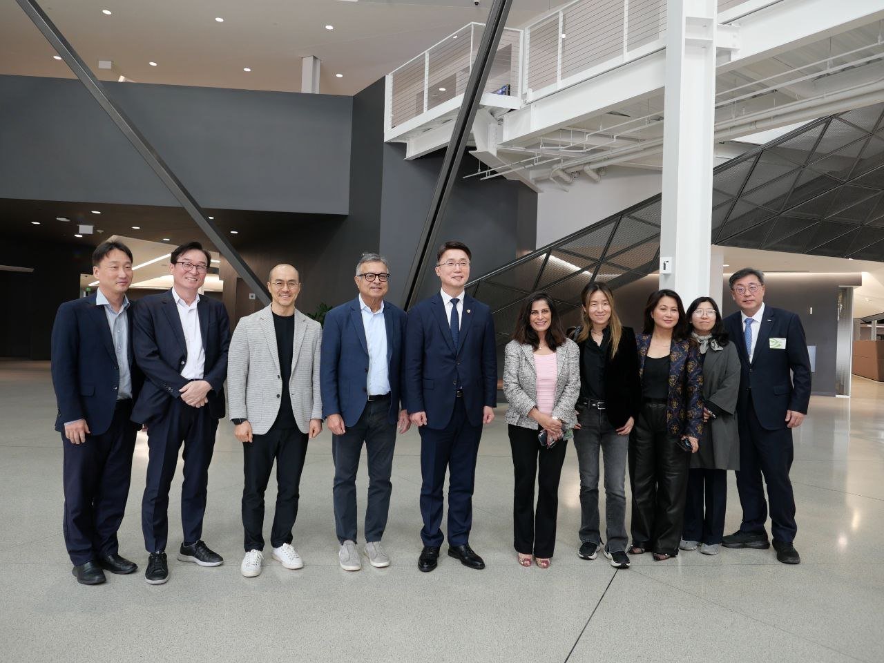 류제명 과학기술정보통신부 제2차관이 9일(현지시간) 미국 캘리포니아주에 위치한 엔비디아 본사를 방문했다. 과학기술정보통신부 제공