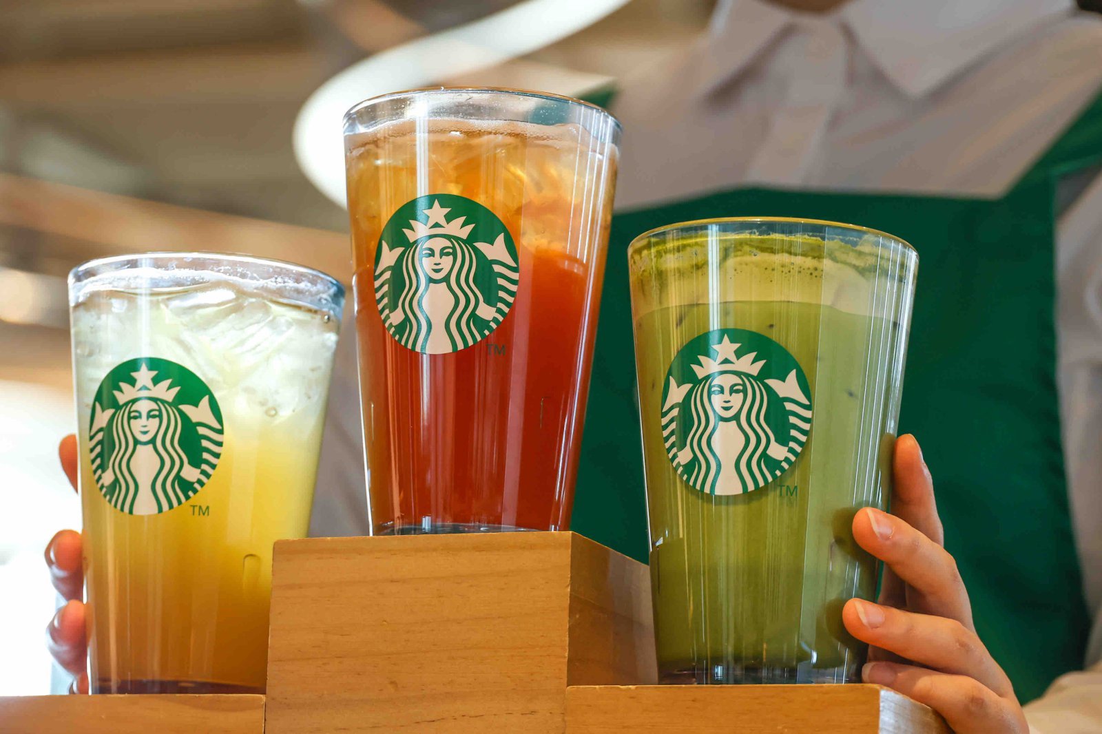 20대 소비층에서 커피 대신 티 음료를 찾는 흐름이 확산되며, 스타벅스 티 음료 가운데 ‘자몽 허니 블랙티’가 대표 메뉴로 자리 잡았다. ⓒ뉴시스