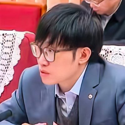 [서울=뉴시스] 중국 총리 포럼에 참석한 량원펑. (사진=X 계정 캡쳐)  2025.01.31