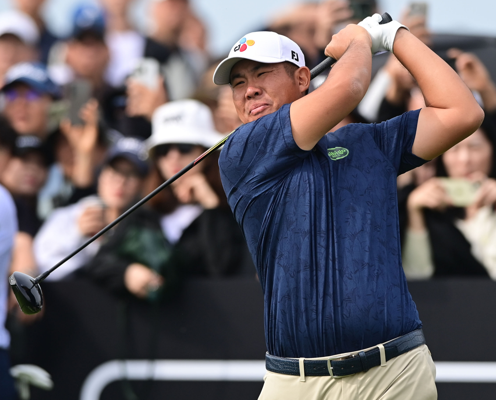 27일 인천 잭니클라우스GC코리아에서 열린 KPGA와 유럽 DP월드투어 공동 주관 ‘제니시스 챔피언십’ 4라운드 2번홀에서 안병훈이 티샷을 하고 있다.