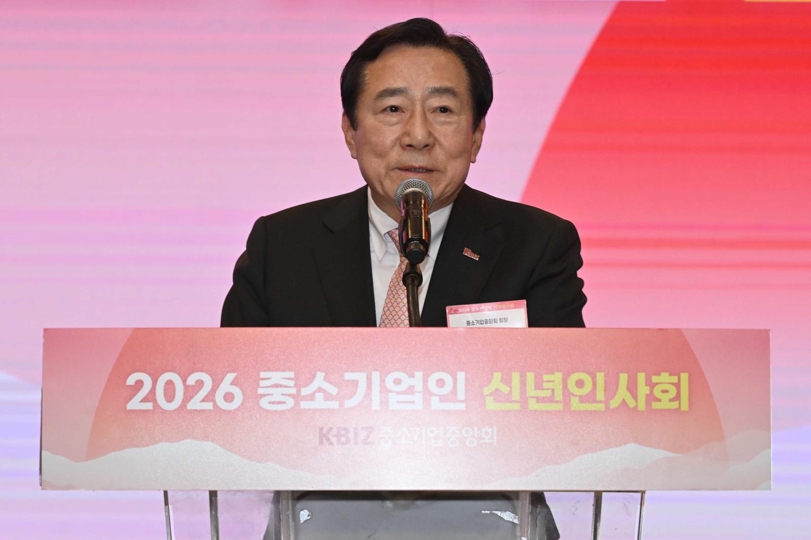 김기문 중소기업중앙회장이 13일 서울 여의도 중소기업중앙회에서 열린 2026 중소기업인 신년인사회에서 신년사를 하고 있다. 2026.1.13/사진공동취재단
