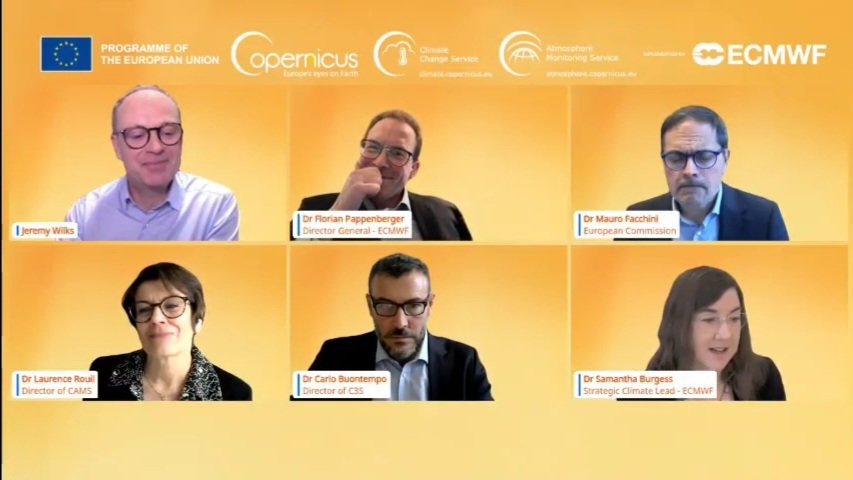 유럽중기예보센터(ECMWF) 산하 코페르니쿠스 기후변화서비스(C3S) 관계자들이 12일(현지시간) 프레스 콘퍼런스에서 지난해 전지구적 기후에 대해 설명하고 있다. ⓒ 뉴스1