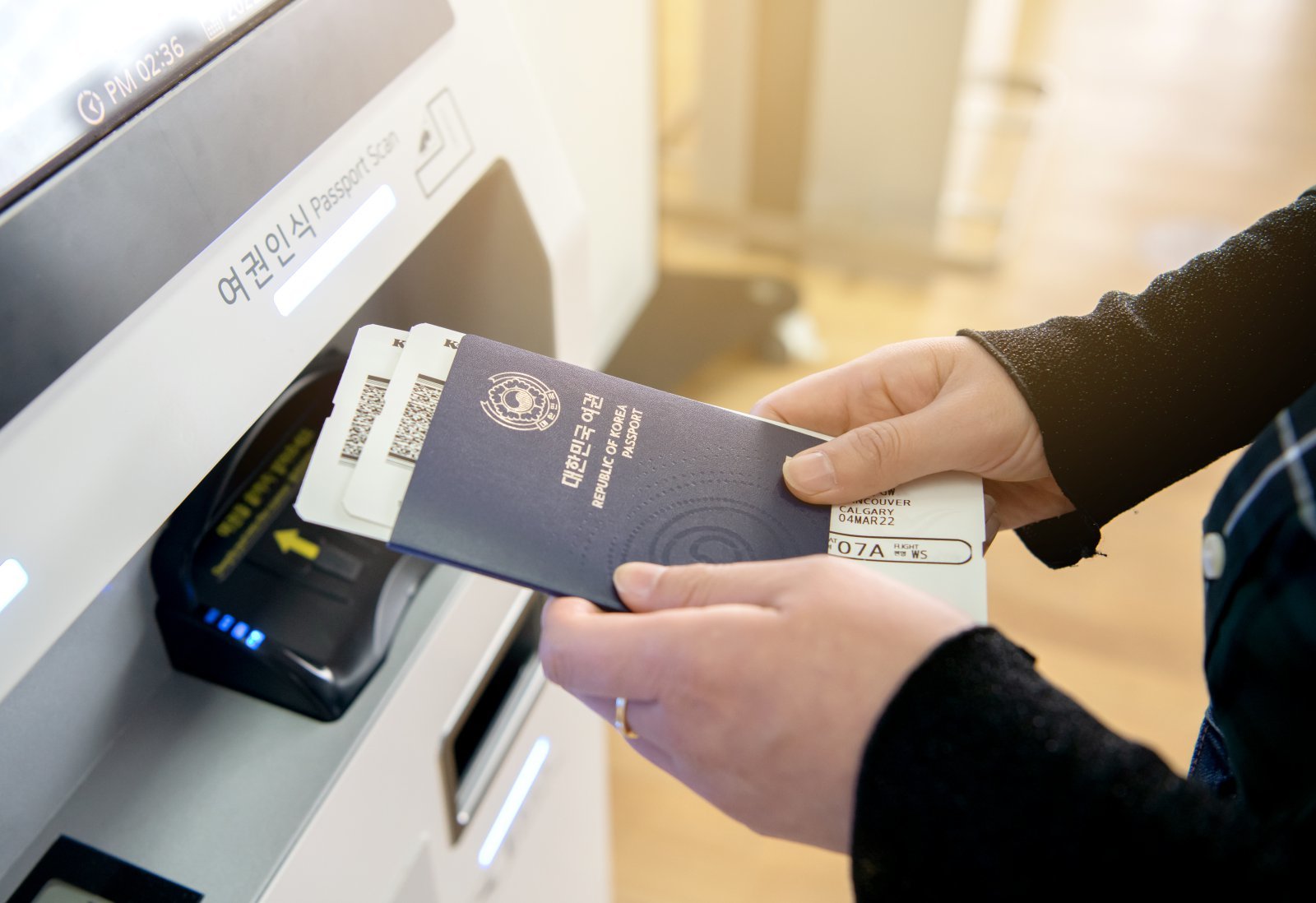 헨리 여권 지수에 따르면 한국 여권은 무비자 입국 가능 국가·지역 수 기준으로 일본과 함께 세계 2위를 기록했다. 게티이미지뱅크