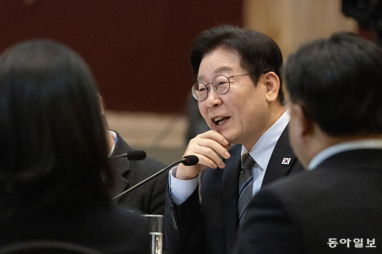 [김순덕의 도발] ‘李부터 연임’ 개헌, 이 대통령은 가능성을 말했다