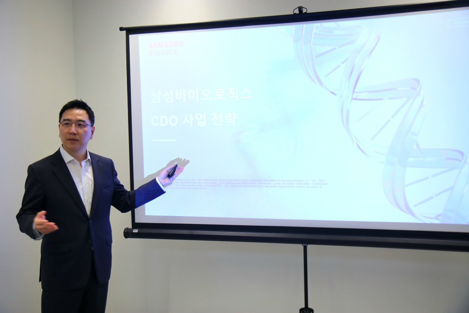 이상명 삼성바이오로직스 CDO개발담당이 15일(현지시간) 미국 샌프란시스코에서 열린 CDO 사업부 설명회에서 사업 현황에 대해 설명하고 있다. 삼성바이오로직스 제공