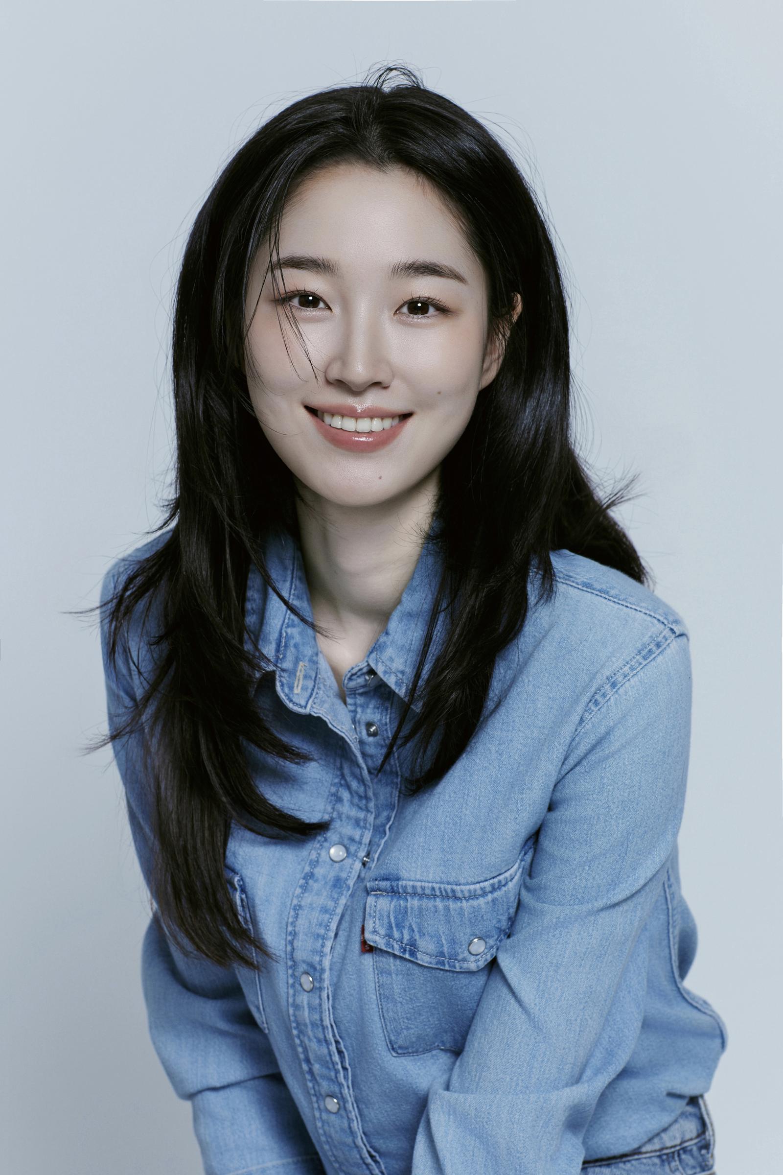 배우 원지안. 흰엔터테인먼트