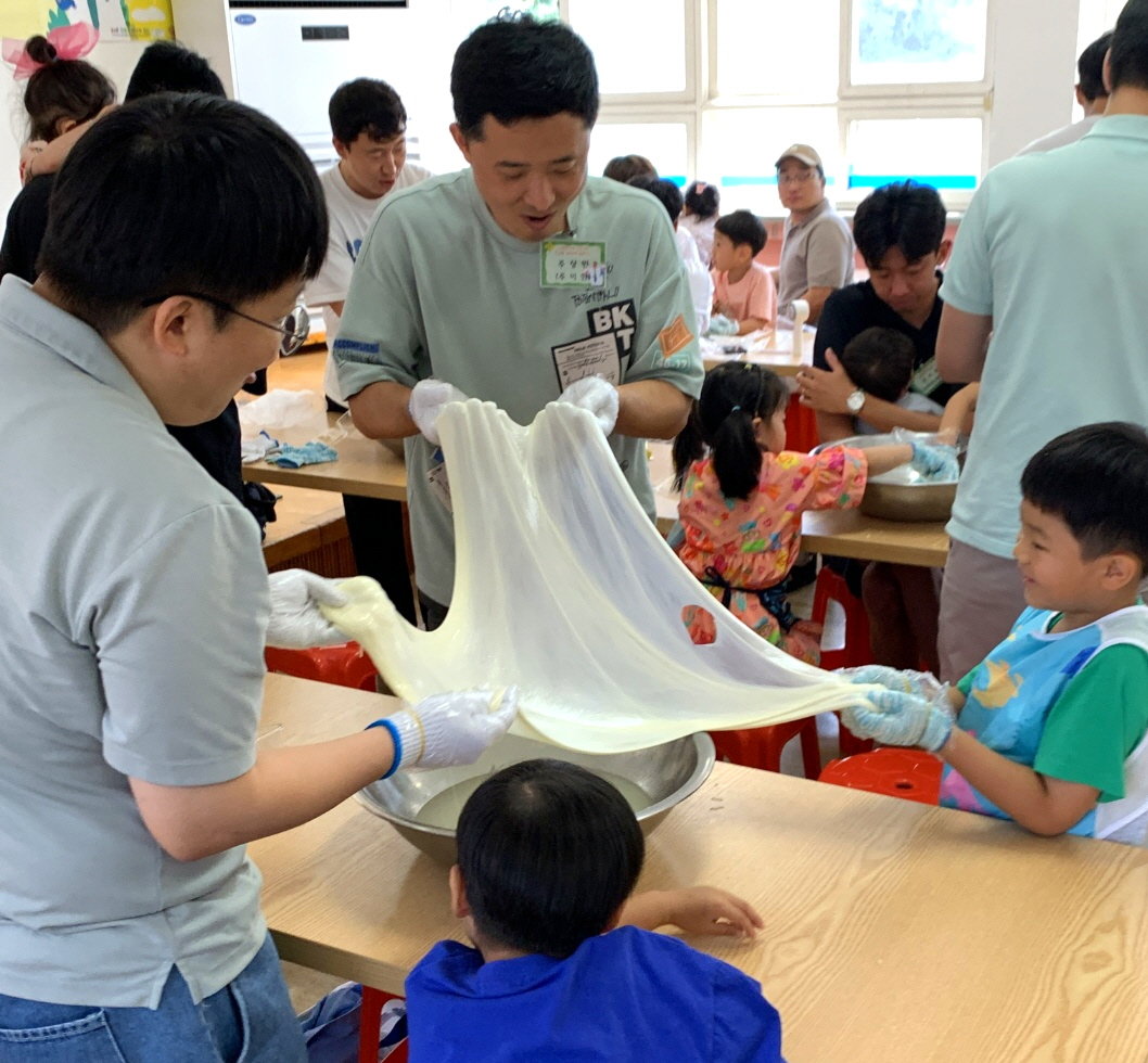 경남 ‘400인의 아빠단’ 참여자 93% “육아-가사 더 적극적”