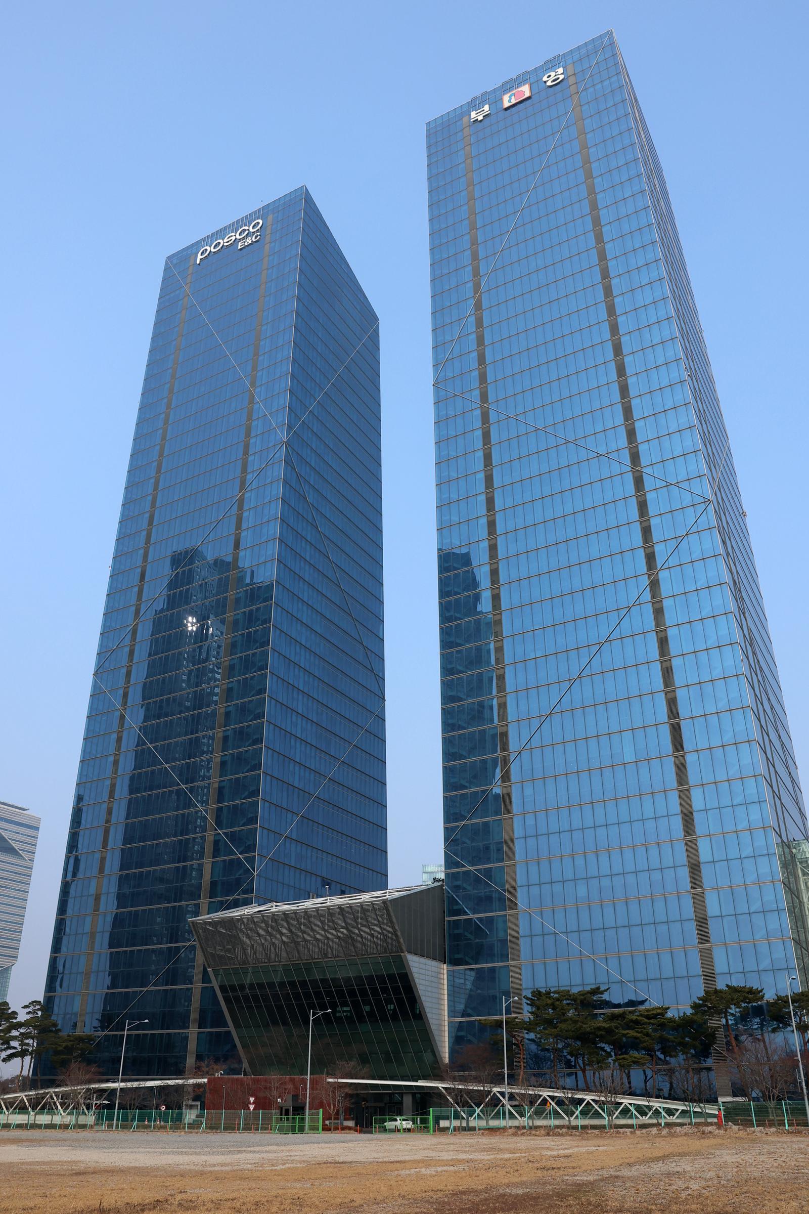 외교부 산하 재외동포청이 들어서 있는 인천 연수구 송도동 부영송도타워 전경. 재외동포청 제공