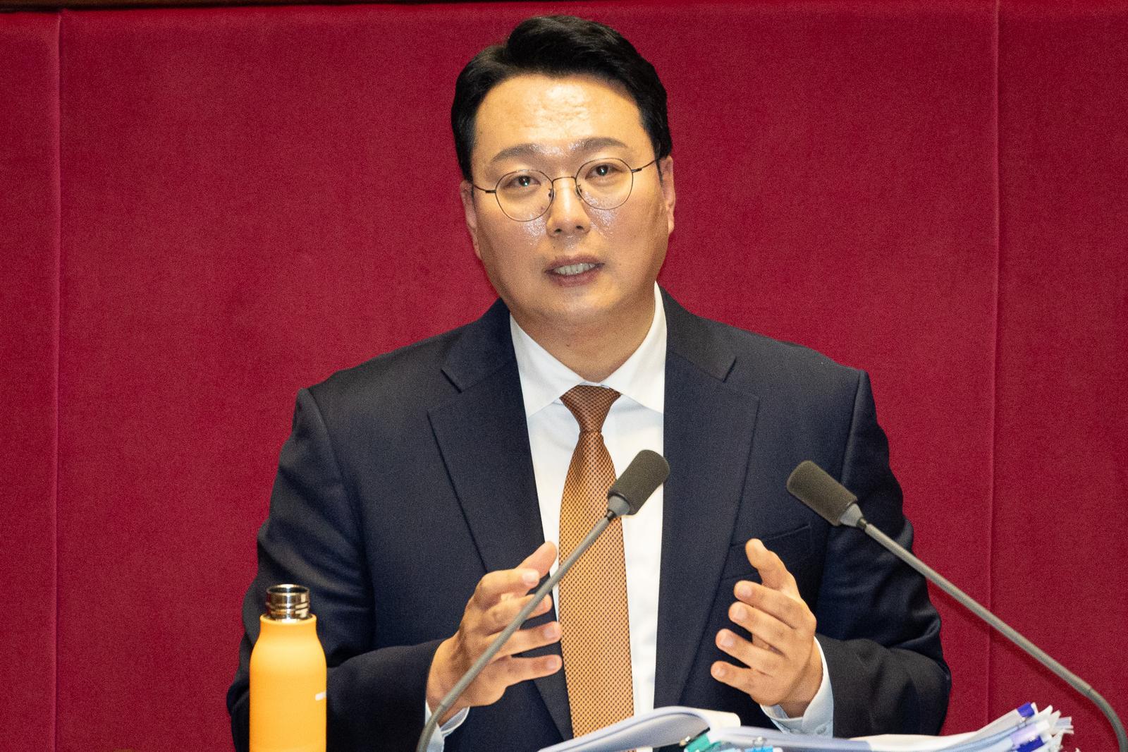 천하람 개혁신당 원내대표가 16일 서울 여의도 국회에서 열린 제431회 국회(임시회) 제1차 본회의에서 윤석열·김건희에 의한 내란·외환 및 국정농단 행위의 진상규명을 위한 특별검사 임명 등에 관한 법률안(2차 종합 특검)에 대한 무제한 토론(필리버스터)을 하고 있다. 2026.1.16/뉴스1