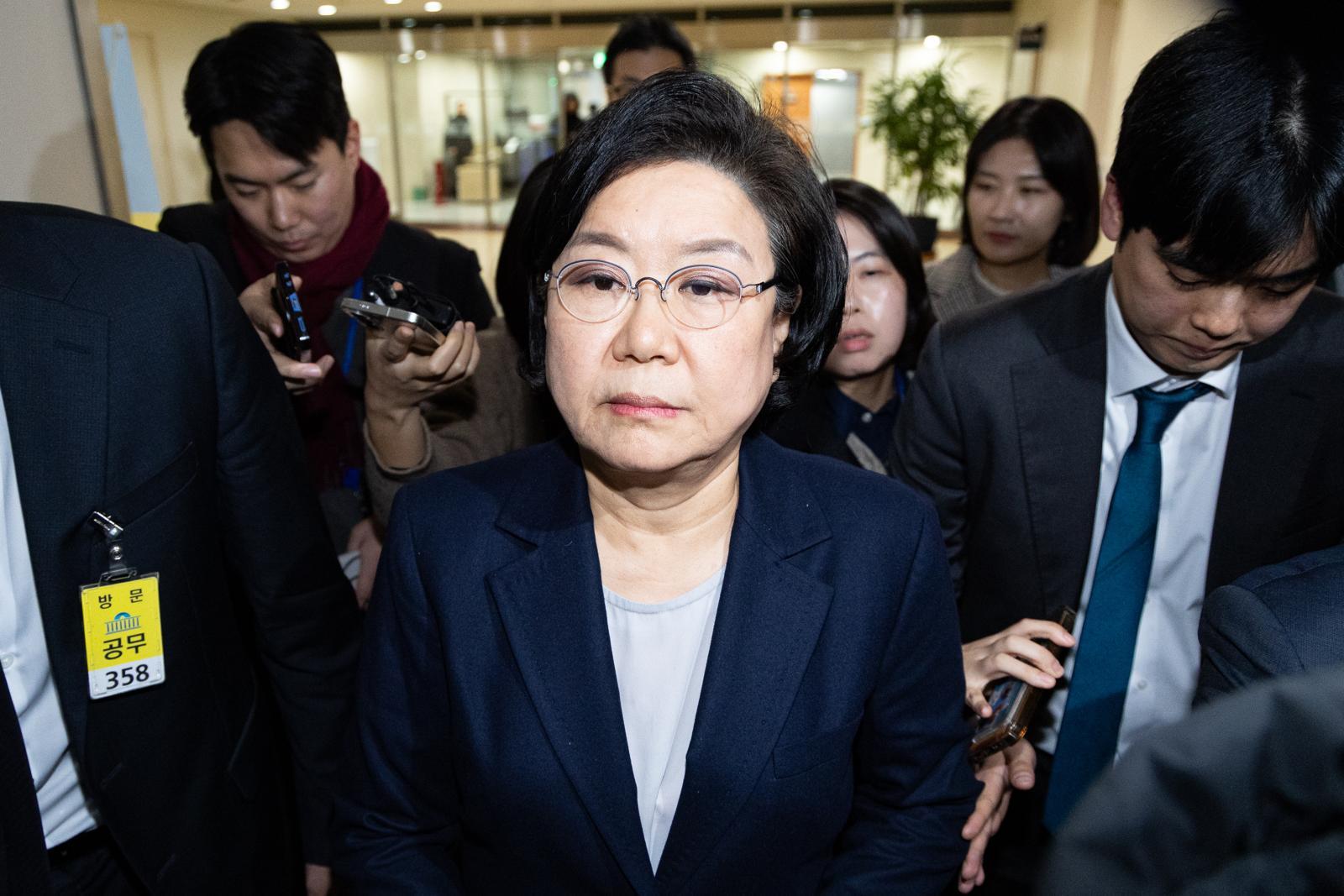 이혜훈 기획예산처 장관 후보자가 19일 서울 여의도 국회에서 인사청문회 개회를 기다리며 본청 내부를 이동하고 있다. 2026.1.19/뉴스1