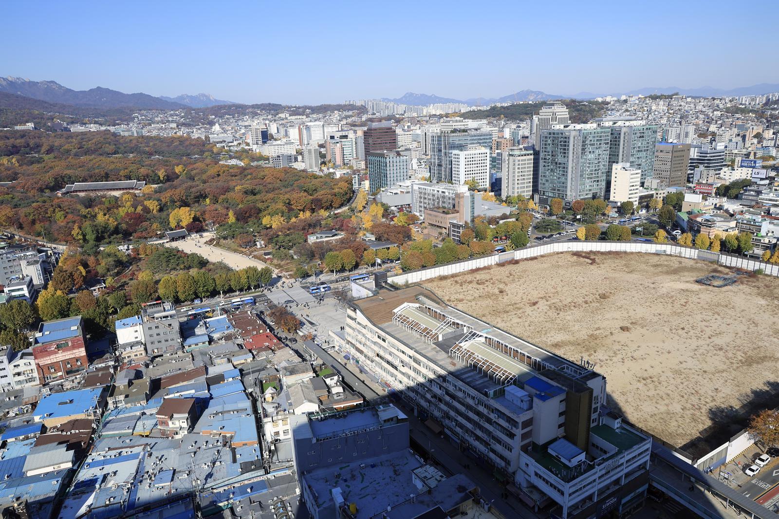 서울 종로구 종묘와 세운 4구역 재개발 공사 현장 모습. 2025.11.14/뉴스1