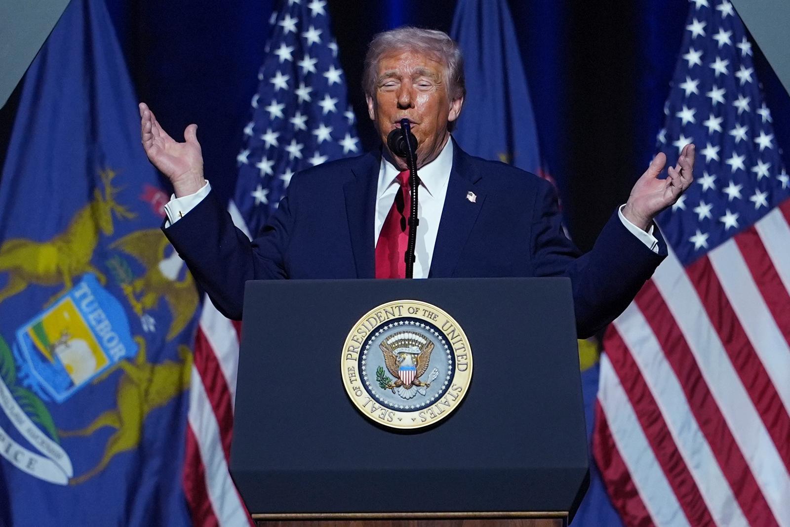 도널드 트럼프 미국 대통령이 13일(현지 시간) 미국 미시간주 디트로이트의 모터시티 카지노 호텔에서 열린 디트로이터경제클럽 행사에서 연설하고 있다. 2026.01.14. [디트로이트=AP/뉴시스]