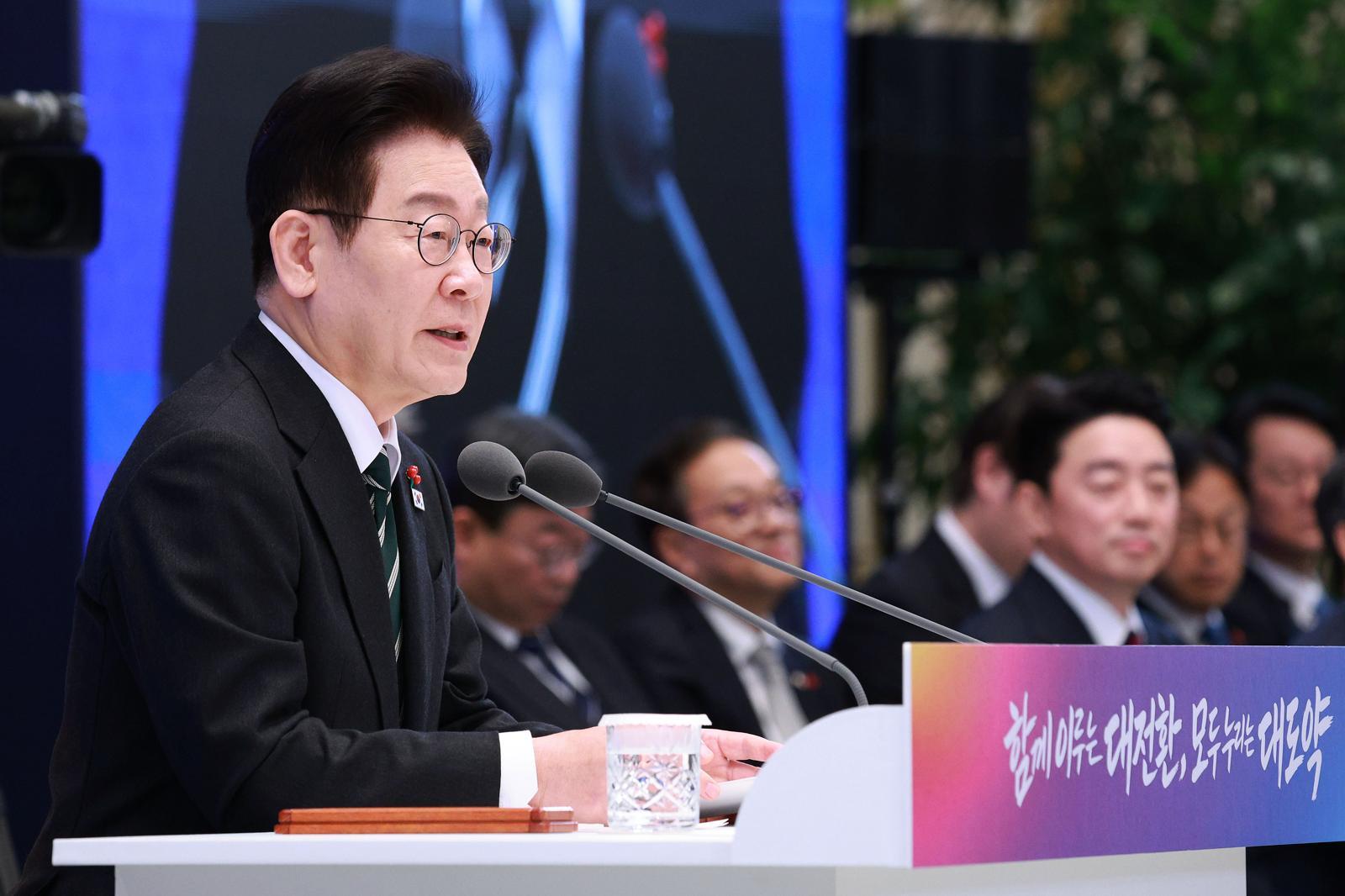 이재명 대통령이 21일 청와대 영빈관에서 열린 2026년 신년 기자회견에서 발언하고 있다. 2026.01.21 서울=뉴시스