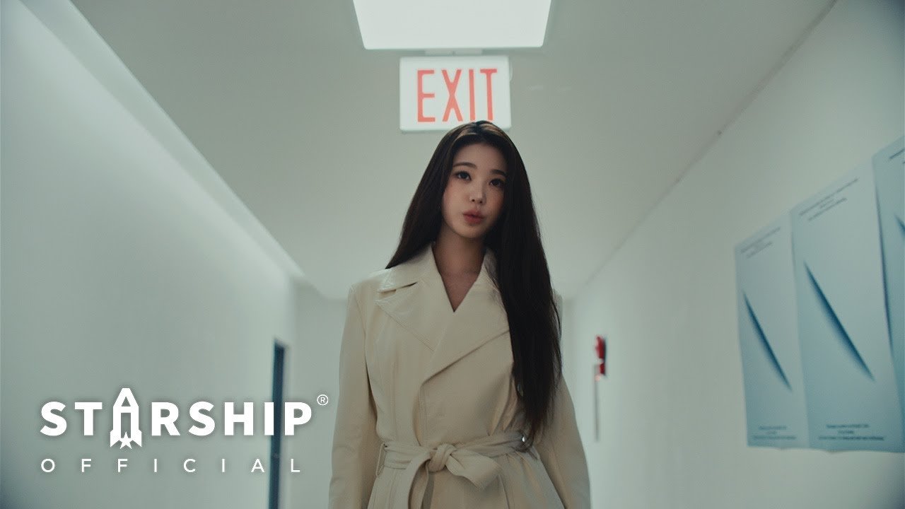 [사진 = ‘IVE’ 공식 유튜브 화면 캡처]