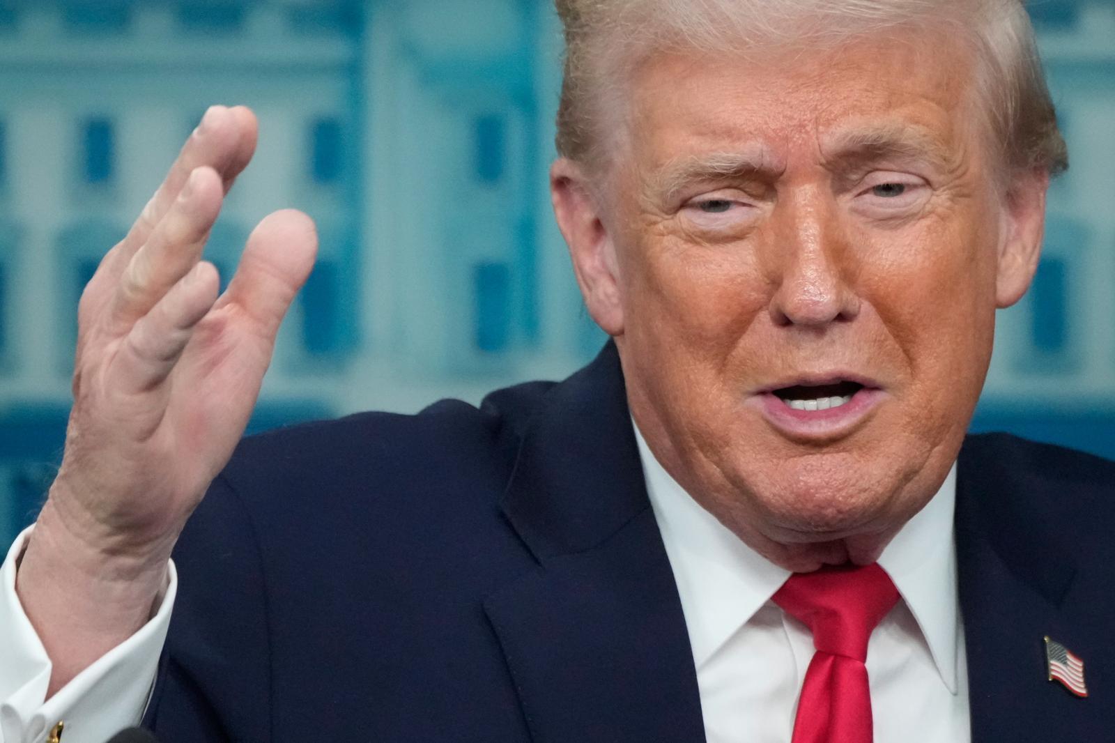 도널드 트럼프 미국 대통령이 취임 1년을 맞은 20일(현지 시간) 백악관 기자회견에서 발언하고 있다. 미국 주요 언론들이 “미국의 인내심을 시험하는 한 해였다”는 평가를 내놨다. 2026.01.21 워싱턴=AP 뉴시스