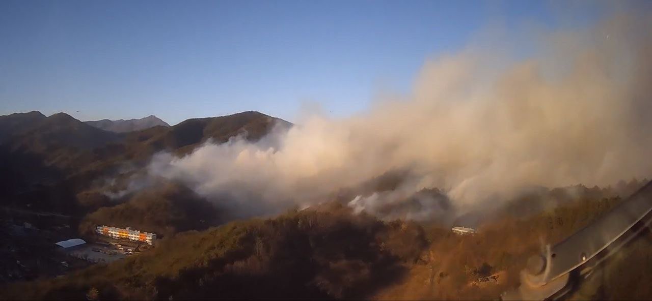 21일 오후 3시 31분 전남 광양시에서 산불이 발생해 관계 당국이 진화 중이다. 산림청