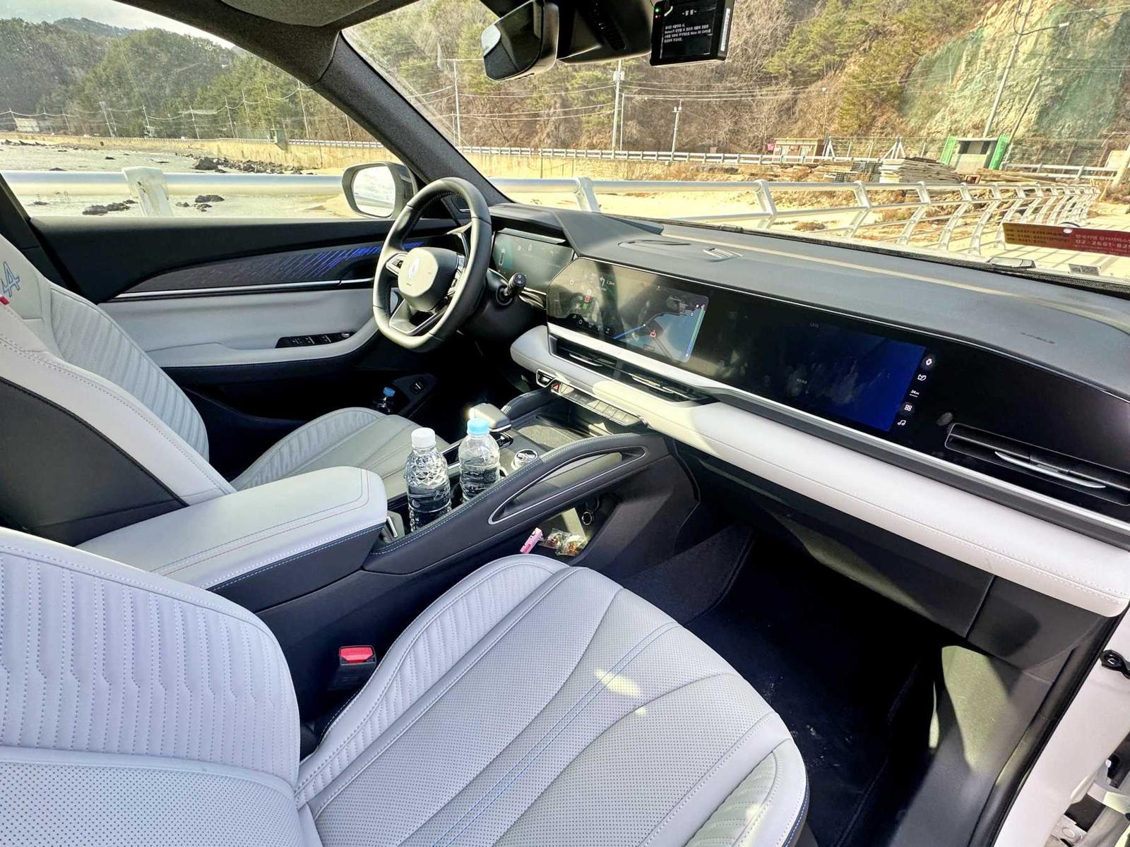 그랑 콜레오스 실내 / 출처=IT동아