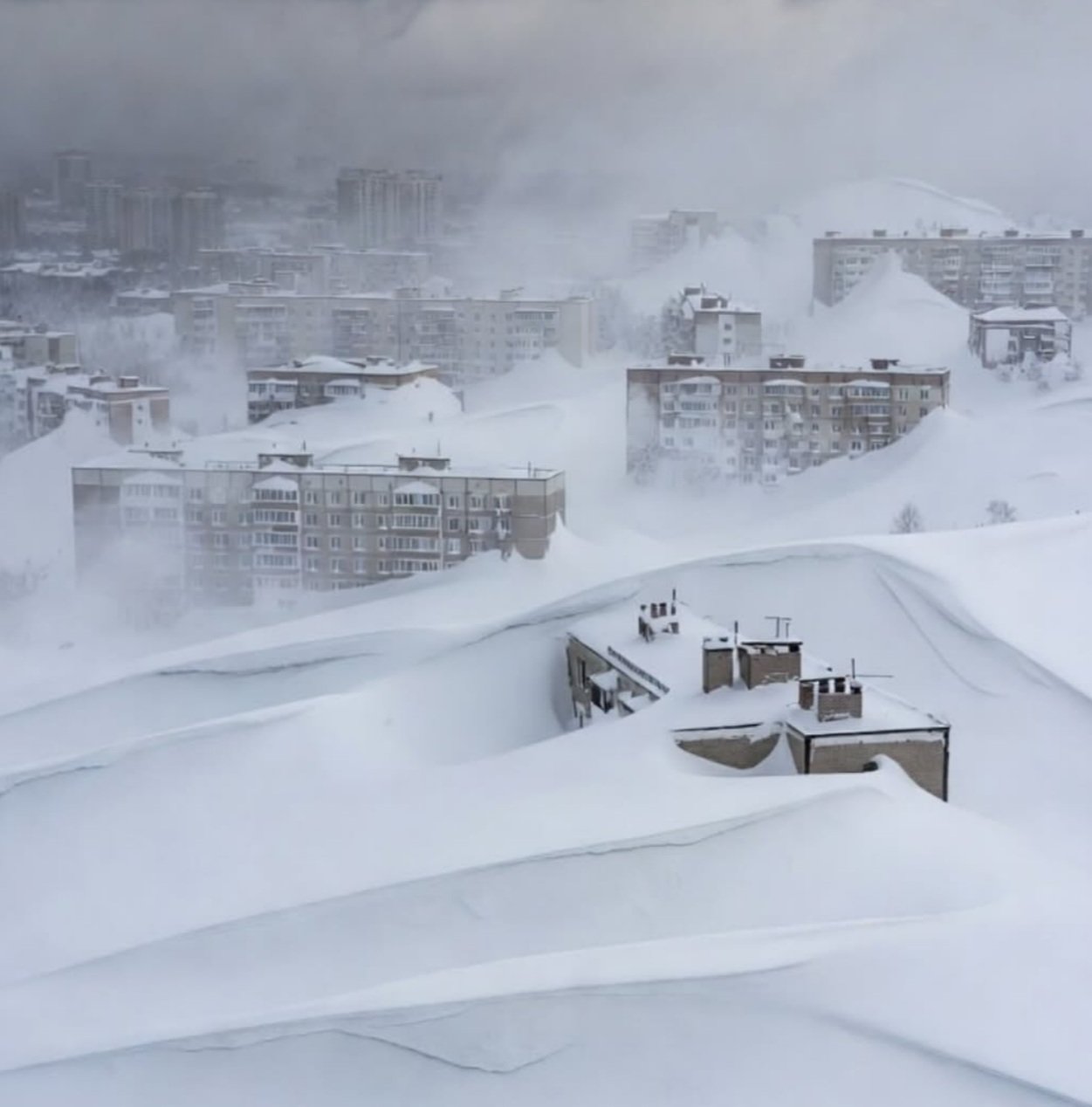 러시아 극동 캄차카 반도에 폭설이 덮친 모습. X캡처