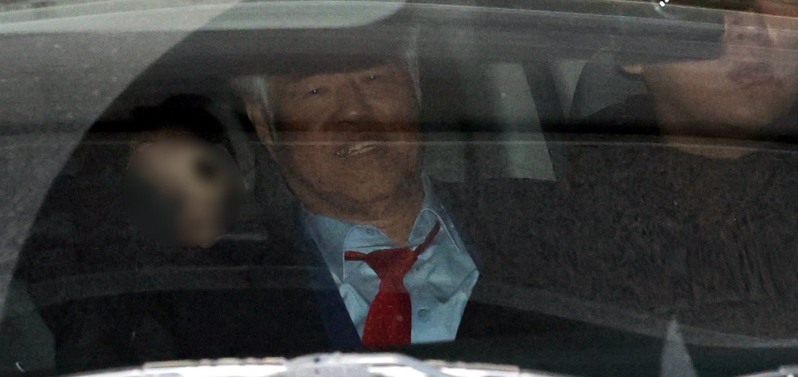 서울서부지법 폭동 사태의 배후로 지목된 전광훈 사랑제일교회 목사가 22일 오전 서울 성북경찰서에서 서울서부지검으로 구속 송치되고 있다. 2026.01.22. [서울=뉴시스]